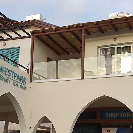 Poseidon'S Limnaria Apartment Paphos Cameră foto
